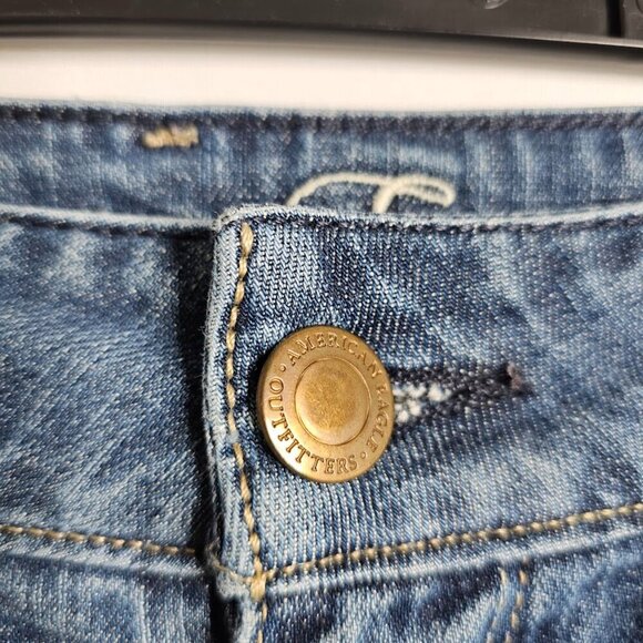 Women's AMERICAN EAGLE 77 Straight Leg Jeans MEDIUM BLUE WASH size 6 Mid Rise - Picture 4 of 10